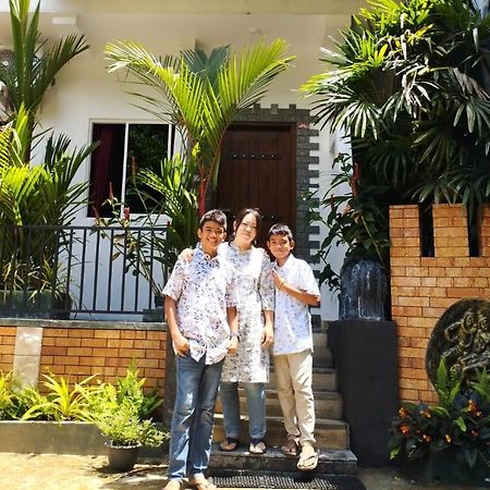 Star Rain Tour Inn Ratnapura Buitenkant foto
